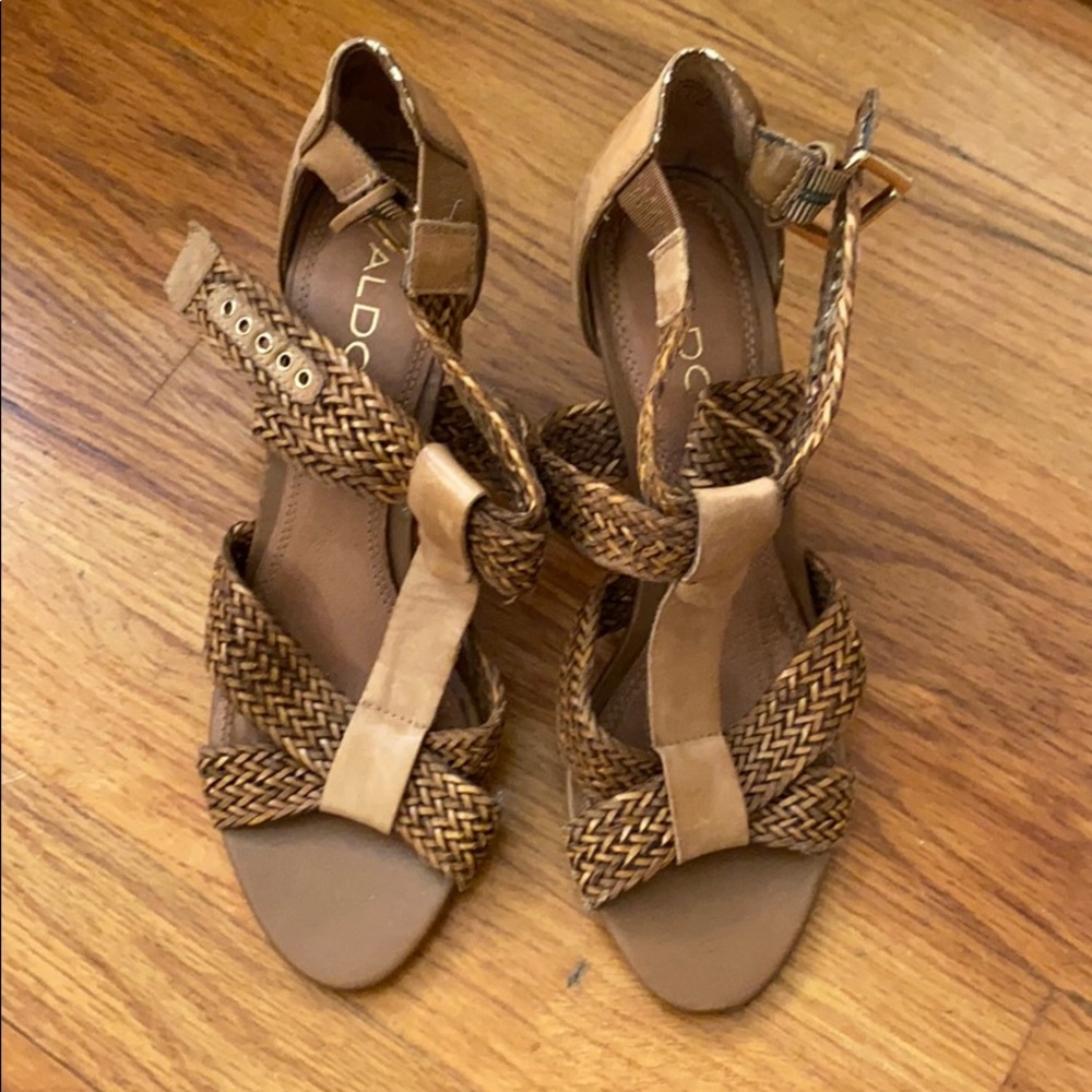 Also Sandals size 7.5